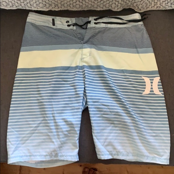 Men’s Hurley Swimming Trunks - Picture 1 of 4